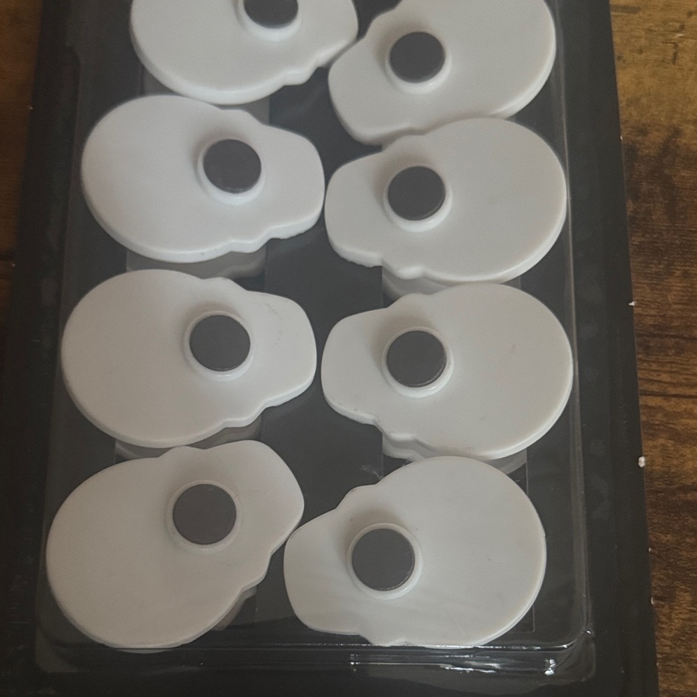 CWC Skull Bag Clips magnet Set - Picture 4 of 4